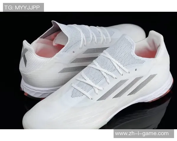 宽脚玩家的福音阿迪达斯足球鞋助你轻松掌控球场表现 宽脚玩家的福音阿迪达斯足球鞋助你轻松掌控球场表现